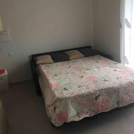 Dans Proche De La Apartment